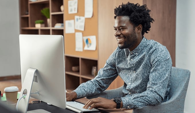 Financial adviser encrypting email using desktop computer