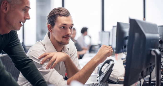 Showing a colleague an email encryption tool